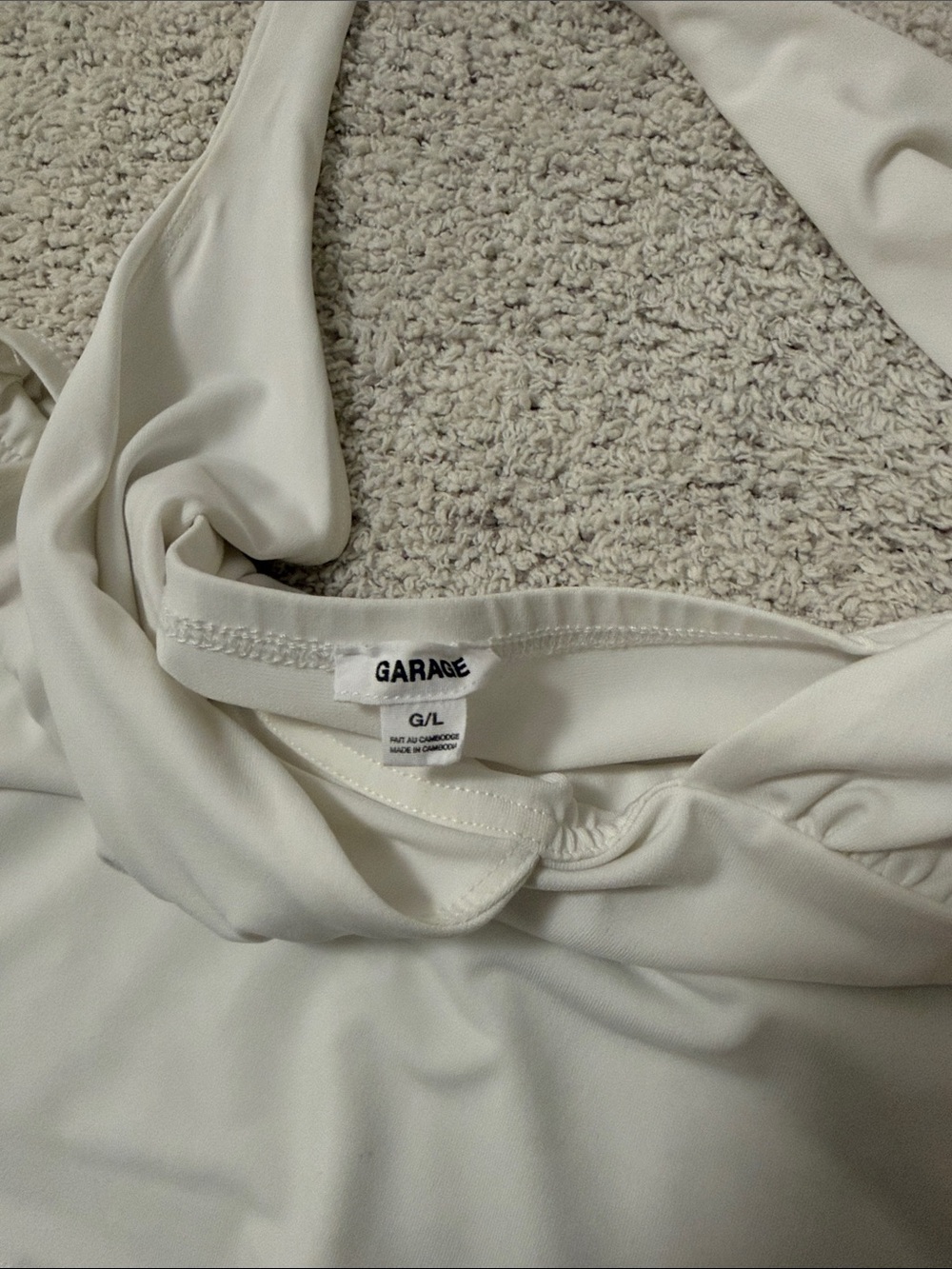 Garage White Halter - Picture 4 of 4